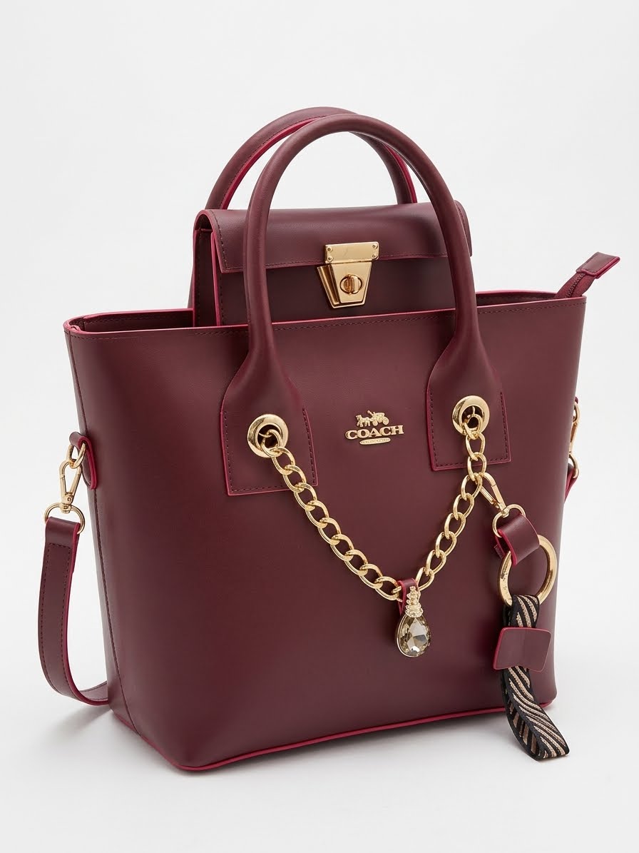 Classic Bags 2pcs set golden chains, and a touch of luxury. ❣️✨